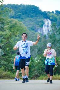 BIB: 189
                            <button type="button" onclick="openModal(18879765)" class="btn btn-primary btn-sm float-right btn-popup" data-toggle="modal" data-target=".modal-high-quality">
                        <i class="fas fa-shopping-cart"></i> Add to Cart
                    </button>
                                            <button type="button" onclick="isThisMe(18879765, true)" class="btn btn-success btn-sm float-right btn-popup btn-isme hidden" data-toggle="tooltip" data-placement="bottom" title="นี่คือรูปของคุณใช่ไหม คลิกที่นี่เพื่อเอาเข้าอัลบั้ม">
                        <i class="fas fa-plus"></i> Add to album
                    </button>
                    <button type="button" onclick="isThisMe(18879765, false)" class="btn btn-warning btn-sm float-right btn-popup btn-isnotme hidden">
                        <i class="fas fa-ban"></i> Remove from album
                    </button>